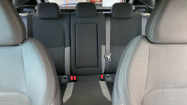 Nissan Qashqai 1.2 DiG-T N-Connecta 5dr Petrol Hatchback